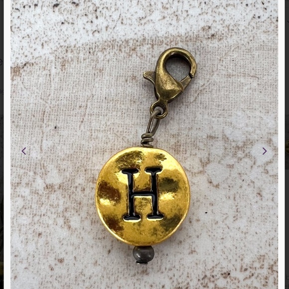 Boho “ H “ Vintage Gold Circle Letter H Charm - Picture 1 of 3